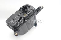 Accessoires de voiture Pièces détachées automobiles Réservoir d'expansion de liquide de refroidissement 17132284600 pour BMW F87 F80 F82 F83