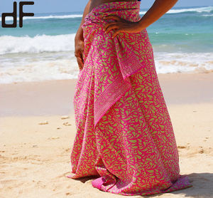 OEM Custom Sommer Blumen druck Hawaiian Sarong Traditionelle muslimische Accessoires Long Beach Wrap Hijab Made Polyester Bali Style - Product Image 2