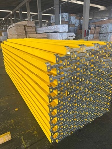 Poutre en bois H20 à <span class=keywords><strong>prix</strong></span> de gros pour coffrage de construction, coffrage de colonnes et de dalles, échafaudage en bois, poutre I en bois - Product Image 1
