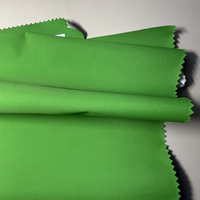 Tissu Taslan en nylon 228T, finition mate, revêtement hydrofuge, résistant aux déchirures 100N, imperméable et respirant pour veste et uniforme d'extérieur