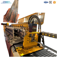 Machine à grande vitesse pour la fabrication de cornières en acier pour plâtre et cloisons sèches