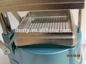 Tandtechnisch laboratorium maakt beugels, vormt, giet en vacuüm-thermoformeert met behulp van een <span class=keywords><strong>machine</strong></span>. - Product Image 4