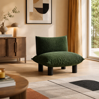 Fauteuil lounge individuel de style vintage, structure en bois, pieds en métal, canapé en tissu, mobilier de maison, salon, balcon, esthétique haut de gamme, café