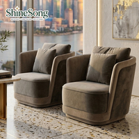 Fauteuil d'appoint matelassé de luxe moderne, en velours, avec structure en bois massif, pour salon ou villa