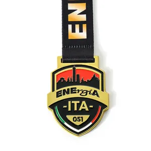 Médaille d'honneur de la ville en métal personnalisé d'italie en forme de bouclier plaqué or