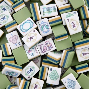 Juego de Mahjong de Alta Gama con Fichas Acrílicas de 4 Capas Color Verde Celadón, Diseño Nacional con Impresión a Color e Ilustraciones - Product Image 3