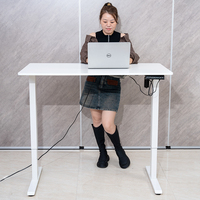 Bureau informatique électrique moderne en métal DNZ021 à hauteur réglable avec fonction assis-debout pour usage professionnel