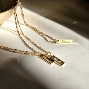 2024 élégant en acier inoxydable boîte chaîne collier 18K plaqué or carré lettre d'amour citation personnalisée mot proverbe pendentif collier - Product Image 3