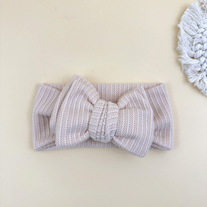 Bandeau pour bébé style Ins, européen et américain, nouveau modèle d'hiver, <span class=keywords><strong>à</strong></span> nœud double couche avec nœud, protège la fontanelle, pour tout-petits de 0 <span class=keywords><strong>à</strong></span> 3 ans - Product Image 1