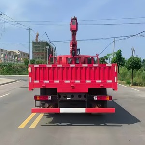 Grue à flèche rigide montée sur camion FAW 4x2 de 7 tonnes haute performance, grue de chargement de 5 tonnes pour la logistique - Product Image 3