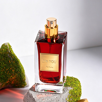 Flacon de parfum de luxe personnalisé en verre avec pulvérisateur 50ml 70ml 100ml carré vide avec impression sérigraphique et bouchon en bois
