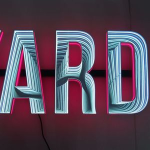 Led Neon Mirror Barre personnalisée Led Strip <span class=keywords><strong>infinity</strong></span> neon led sigange Outdoor <span class=keywords><strong>Infinity</strong></span> Mirror Neon Sign Wall logo Decoration - Product Image 4