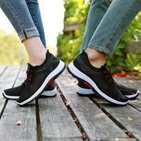 Baskets d'été en toile maillée pour hommes, tige respirante ajourée, chaussures de marche légères et décontractées pour l'extérieur