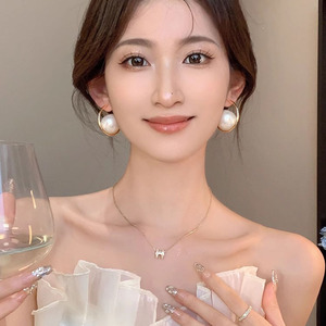 <span class=keywords><strong>Orecchini</strong></span> a C con <span class=keywords><strong>Perle</strong></span> in Stile Coreano per Donne e Ragazze, Accessori di Moda Trendy - Product Image 4