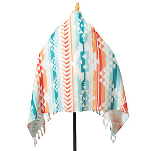 Toalla de playa turca de poliéster con estampado geométrico de secado rápido de 100x180 cm con borlas para uso en la playa - Product Image 1
