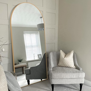 <span class=keywords><strong>Miroir</strong></span> de sol surdimensionné incliné grande arche vintage en or longue portée personnalisée avec cadre en <span class=keywords><strong>métal</strong></span> pour dressing suspendu pleine longueur - Product Image 1