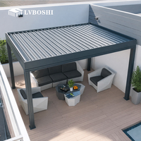 Pergola bioclimatique motorisée moderne en aluminium avec toit à lames 3x3-6x4m, fabrication OEM, étanche, pour balcon et gazebo naturel