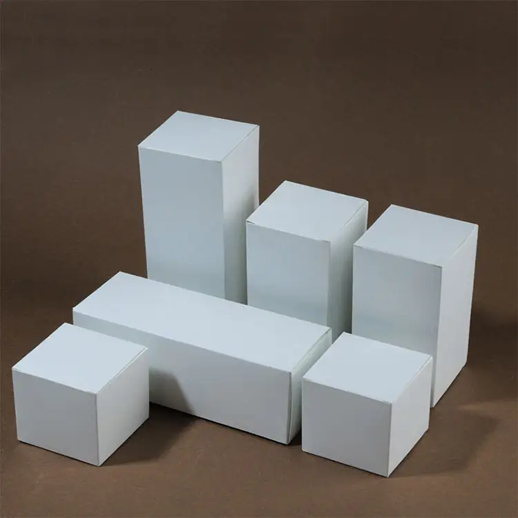 صندوق تغليف من الورق المقوى أبيض مربع عادي للبيع بالجملة يُطبع حسب الطلب صندوق كرافت من الورق المقوى