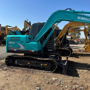 Excavatrice sur chenilles moyenne Kobelco SK75 d'occasion, 7,5 tonnes, moteur et boîte de vitesses d'origine japonaise, modèle 2022, garantie de 6 mois, prix bas, haute performance - Product Image 2