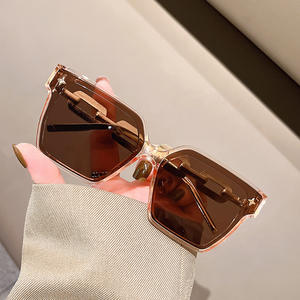 Nuevas gafas de sol de moda para mujer, montura negra de PC, protección UV400, decoración cruzada, tipo 3, gafas de sol C4-6225 - Product Image 2