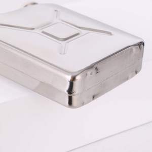 กระติกน้ำทรงกระป๋องทำจากสแตนเลสพร้อมกรวยสำหรับใส่ของทรงกระป๋องทำจากเจอร์รี่คลาสสิกขนาด5ออนซ์ทำจาก18/8 - Product Image 5