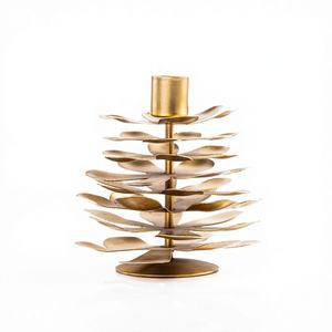 Bougie artisanale de luxe en métal avec impression en relief pour la décoration de boutique de Noël et les accessoires de maison tendance - Product Image 1