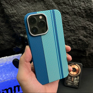 Funda de teléfono móvil de carga inalámbrica magnética con patrón de fibra de carbono de lujo para iPhone 15/15plus/15pro Max <span class=keywords><strong>cargador</strong></span> inalámbrico - Product Image 6