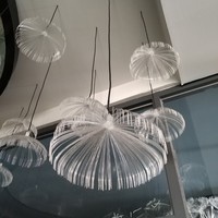 Outdoor IP66 RGB-Farbige LED-Glasfaser-Pendelleuchte DC12V Leichtgewichtige Event-Weihnachts-Quallen-Lampe für Hochzeiten