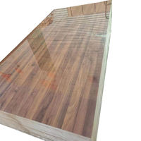 Panneau MDF UV 1220x2440x18mm / Panneau MDF haute brillance / Panneau MDF avec finition UV haute brillance de haute qualité en provenance de Chine