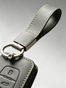 Llavero Personalizado 3D de Cuero Genuino para Auto, Colgante de Alta Calidad para BMW, Mercedes-Benz, Audi, VW - Product Image 2