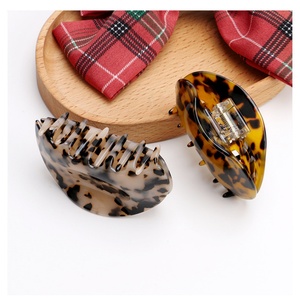Pinza de Pelo Vintage de Acetato de 6cm con Diamantes de Imitación, Elegante Decoración para el Cabello para Mujeres, Uso Diario - Product Image 5