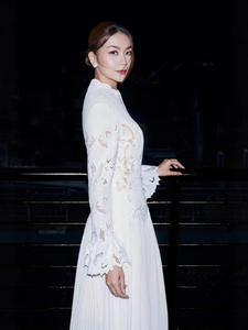 Nouvelle <span class=keywords><strong>Robe</strong></span> Longue Vintage Décontractée et Sexy à Manches Évasées en Dentelle, Modèle Empire avec Découpes Respirantes sur le Devant, Idéale Printemps-Été 2026 - Product Image 4