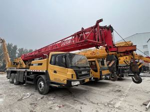 Used for 305H 30t Hydraulic Crawler Excavator with Tadano Hydraulics 90% New High Cost-effective Engine & Motor Included - Product Image 4