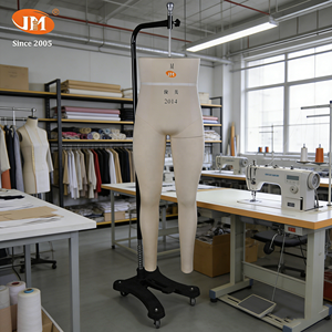 Maniquí de medio cuerpo Junmei de grado industrial para pantalones de <span class=keywords><strong>hombre</strong></span>, con núcleo de fibra de vidrio y cubierta de lona, en pose de pie, para patrones de prendas y sastrería - Product Image 1