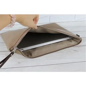 BSCI LVMH ISO factory waterproof portable messenger bags for pad and pad bag for laptop and leather laptop bag