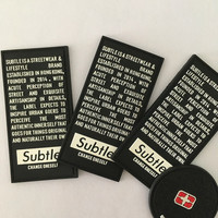 Étiquettes en caoutchouc 3D personnalisées de luxe écologiques avec logo en relief à coudre, patchs en PVC souple en gros, aimants pour vêtements
