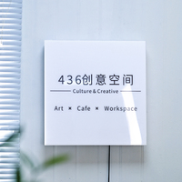 Les lumières peuvent être personnalisées selon les exigences du client, y compris les caissons lumineux en acrylique et les logos en acrylique LED