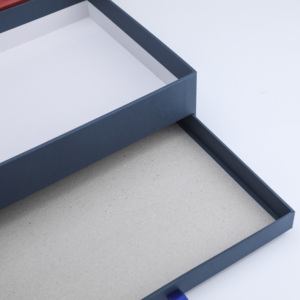 Caja de Regalo de Cartón Rígido Mate de Lujo con Logotipo Personalizado Premium, Caja de Regalo Magnética Plegable con Cierre de Cajón - Product Image 3