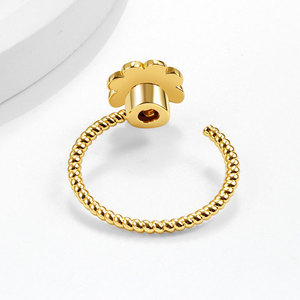 Anillos Abiertos Giratorios Delicados con Diseño de Margarita y Gota de Resina, Minimalistas, con Perla de Concha, Bañados en Oro sobre Cobre, Joyería Antiestrés con Diseño Floral para Niñas Toderi - Product Image 4