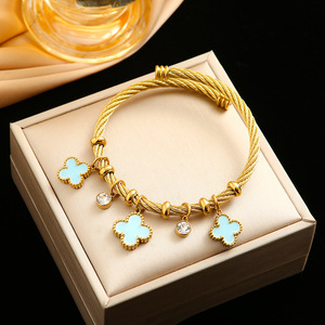 Venta caliente Tassel Clover 18K Pulsera de alambre de acero inoxidable Nuevo diseño de hierba de la suerte de doble cara Pulsera de dijes de acero inoxidable - Product Image 4