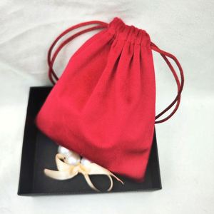 Sac à cordon en velours rouge imprimé sur mesure, vente en gros d'usine, pochette d'emballage pour bijoux - Product Image 3