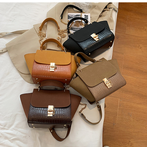 กระเป๋าถือแบบมีฝาปิดสำหรับผู้หญิงกระเป๋าพาดลำตัวโลหะดีไซน์ใหม่สำหรับผู้หญิงสำหรับเป็นของขวัญ - Product Image 2