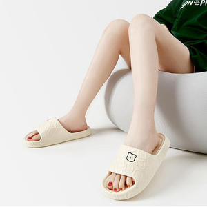 Sandales plates d'été pour hommes et femmes, imperméables, rembourrées, en EVA, à bout ouvert, antidérapantes, à séchage rapide, motif ours de dessin animé - Product Image 4