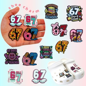 Nouveautés : Breloques <span class=keywords><strong>pour</strong></span> <span class=keywords><strong>chaussures</strong></span> Nostalgic 67, style streetwear, ensemble de breloques mignonnes et audacieuses <span class=keywords><strong>pour</strong></span> sabots 2D, breloques en forme de collation et de nourriture, vente en gros - Product Image 1