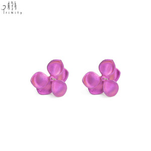 New Collection Pink Color Pure Titanium <b>Earrings</b> Wholesale Flower Shape Natural Spinel Stud <b>Earrings</b> Special Gift For Women Wear - Product Image 4