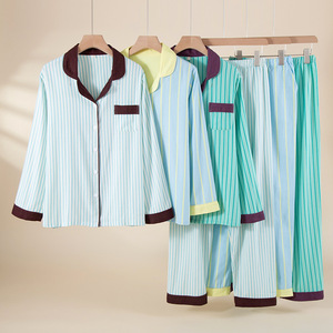 Pyjama en molleton pur coton rayé à manches longues pour femme SUHE PJ-1471 avec logo frontal – Collection Printemps pour la maison - Product Image 1