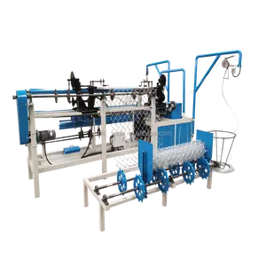 Full Automatic diamond mesh fence making machine to make chain link fence