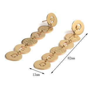 Pendientes de Lujo con Logotipo Personalizado de Marca, Regalo Combinado para las Fiestas - Product Image 3