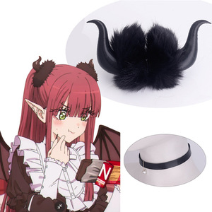 Collier Black Marlene imprimé en 3D, avec le personnage de la petite sorcière <span class=keywords><strong>Liz</strong></span> en forme de corne de diable au nom du Seigneur - Product Image 1