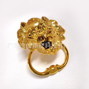 Boucle décorative tête de lion pour canapé, poignée de meuble en plastique doré avec anneau, design traditionnel, durable - Product Image 4